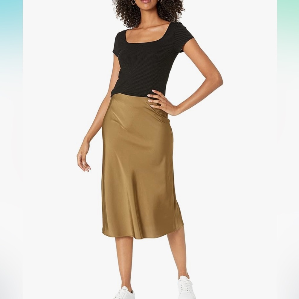 BRANDNEW NEVERWORN The Drop Camel Midi silky skirt